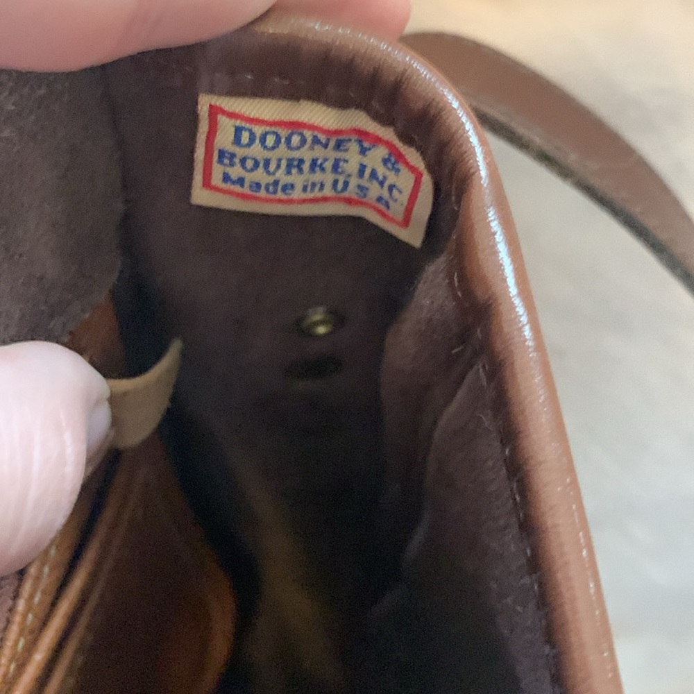 Vintage 1980s Dooney & Burke crossbody - Picture 7 of 12